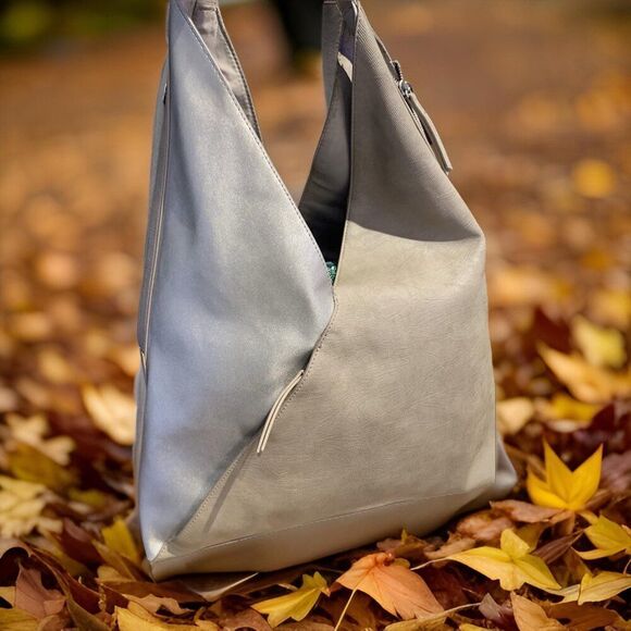 Purse, hobo, shoulder bag, slouch, tote, EUC, taupe colour, oversized, vegan - Picture 2 of 16